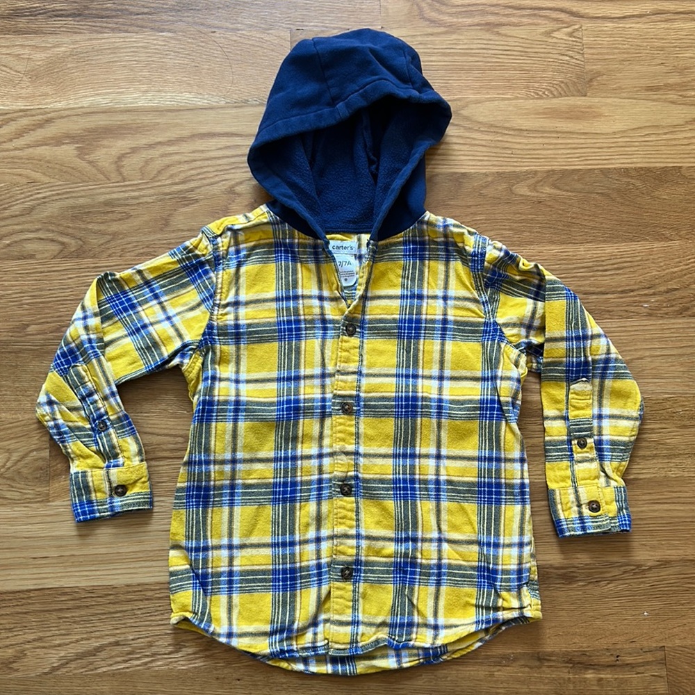 Carters Boys size 7 long sleeve flannel shirt with hood attached.